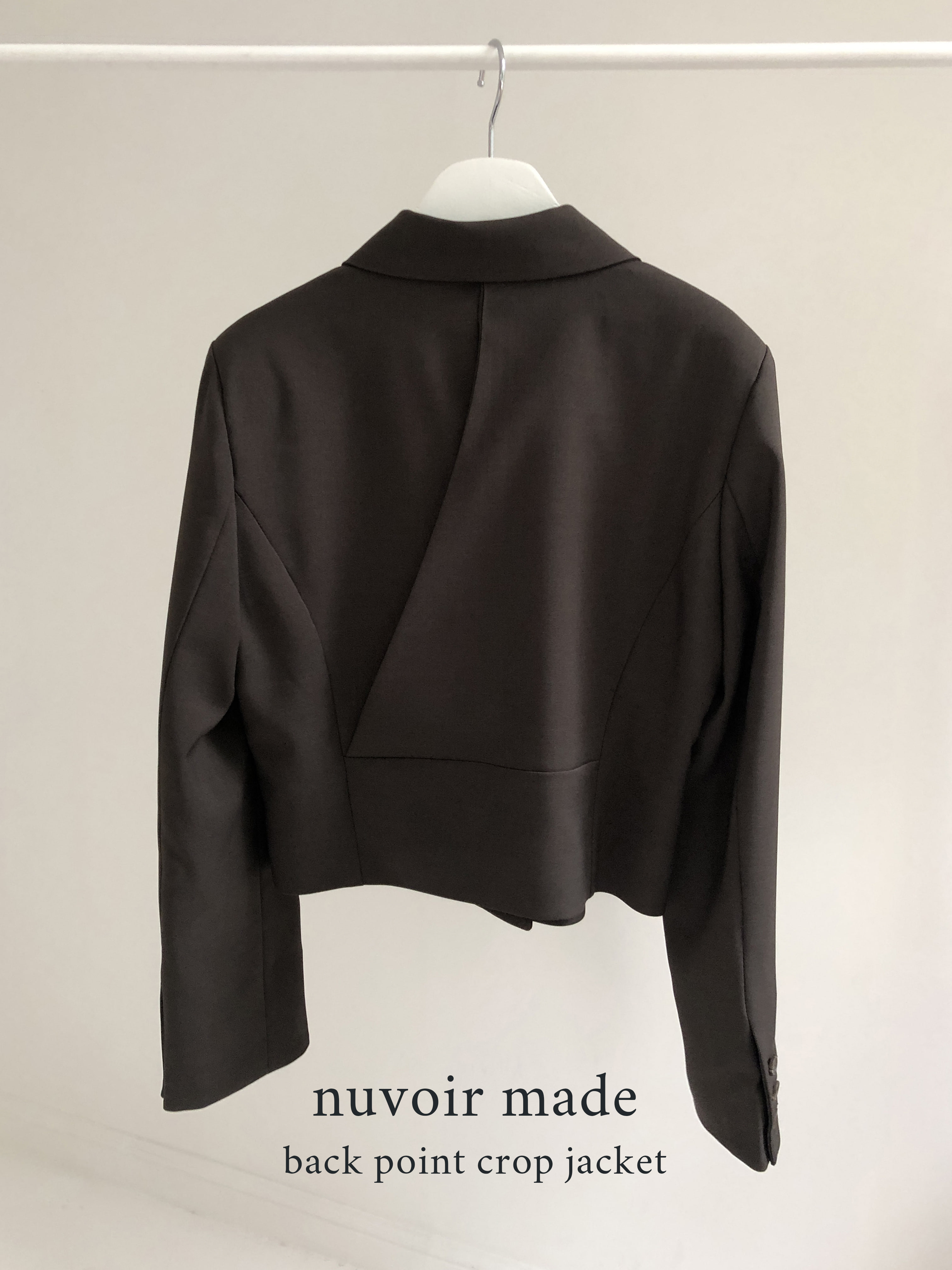 [made] back point crop jacket