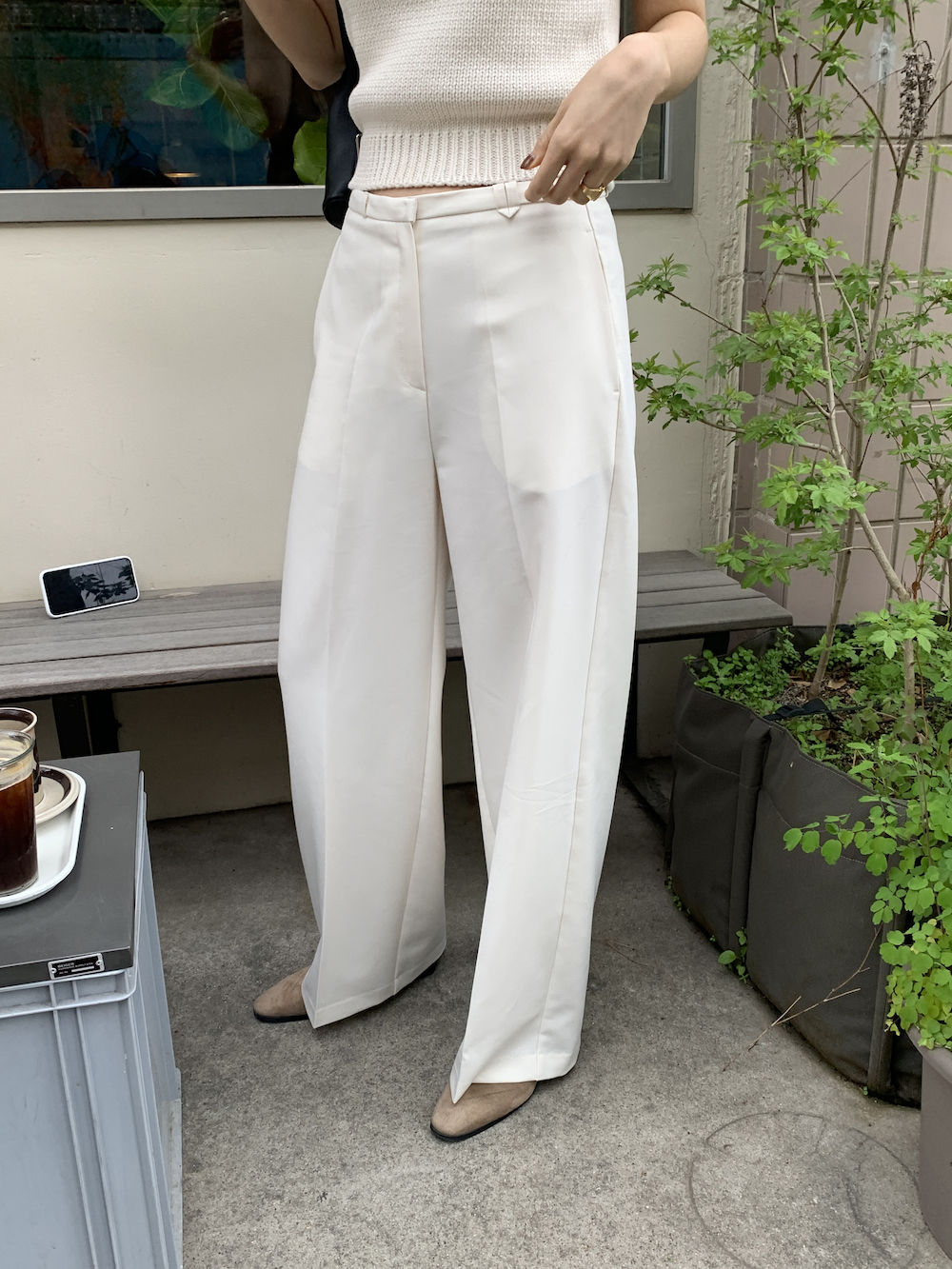Low wide trousers (2 col)