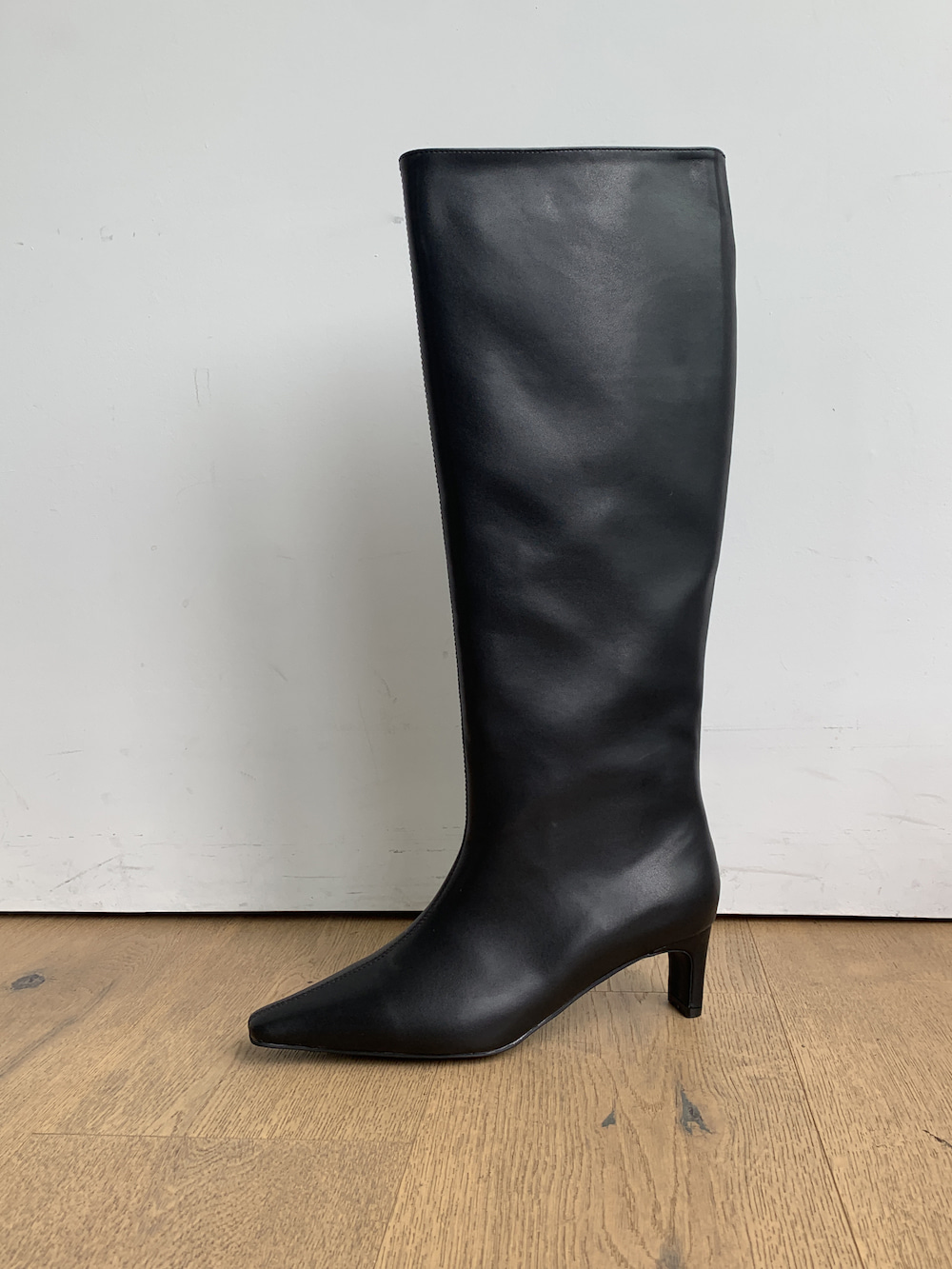 Chic toe long boots